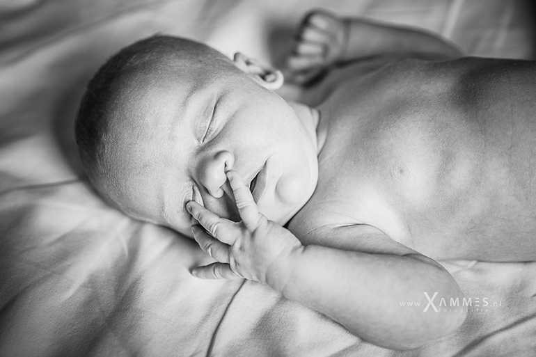 newborn lifestyle fotoshoot thuis, vijfhuizen