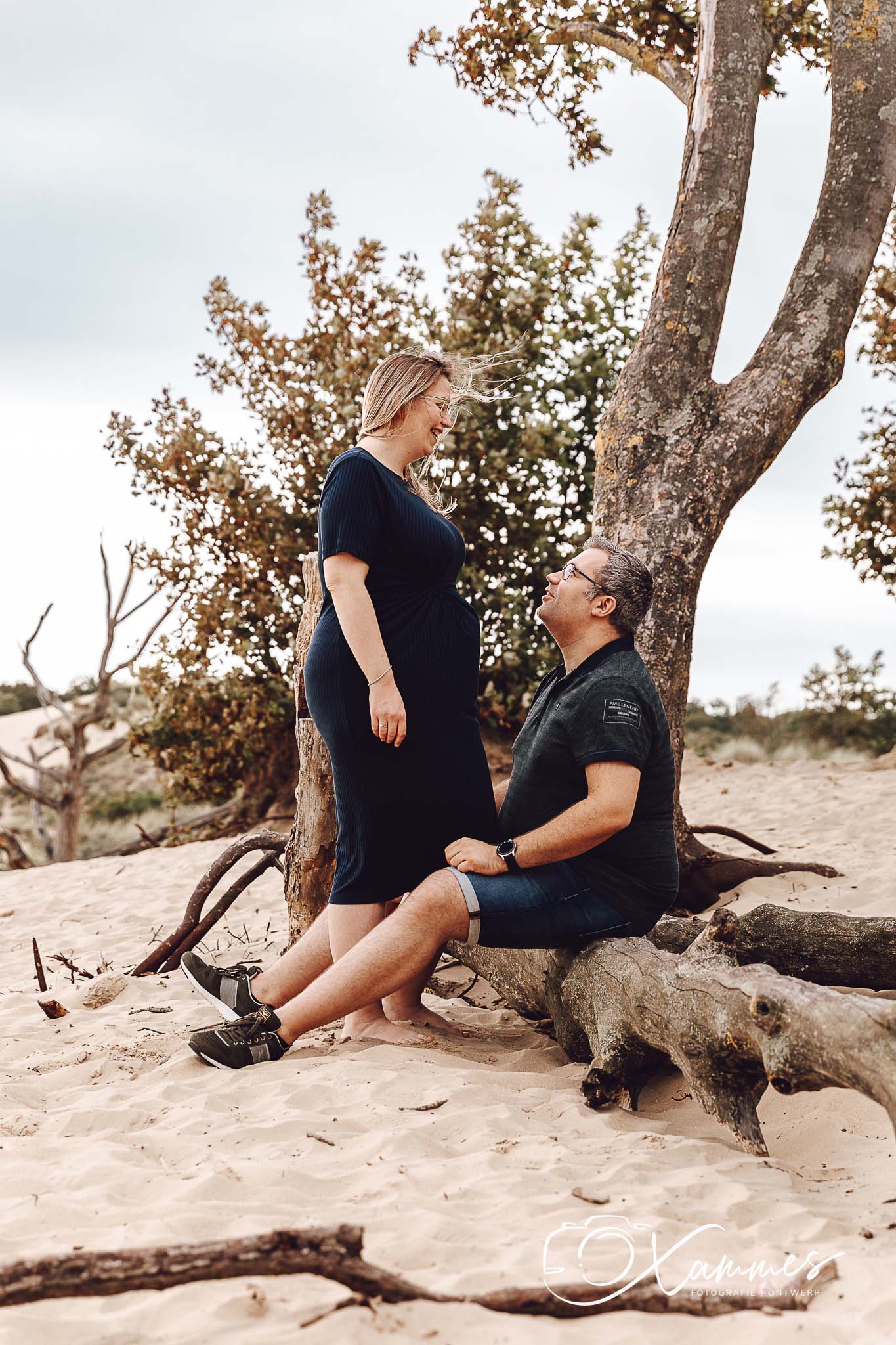 Vriendinnen zwangerschapsshoot in de duinen