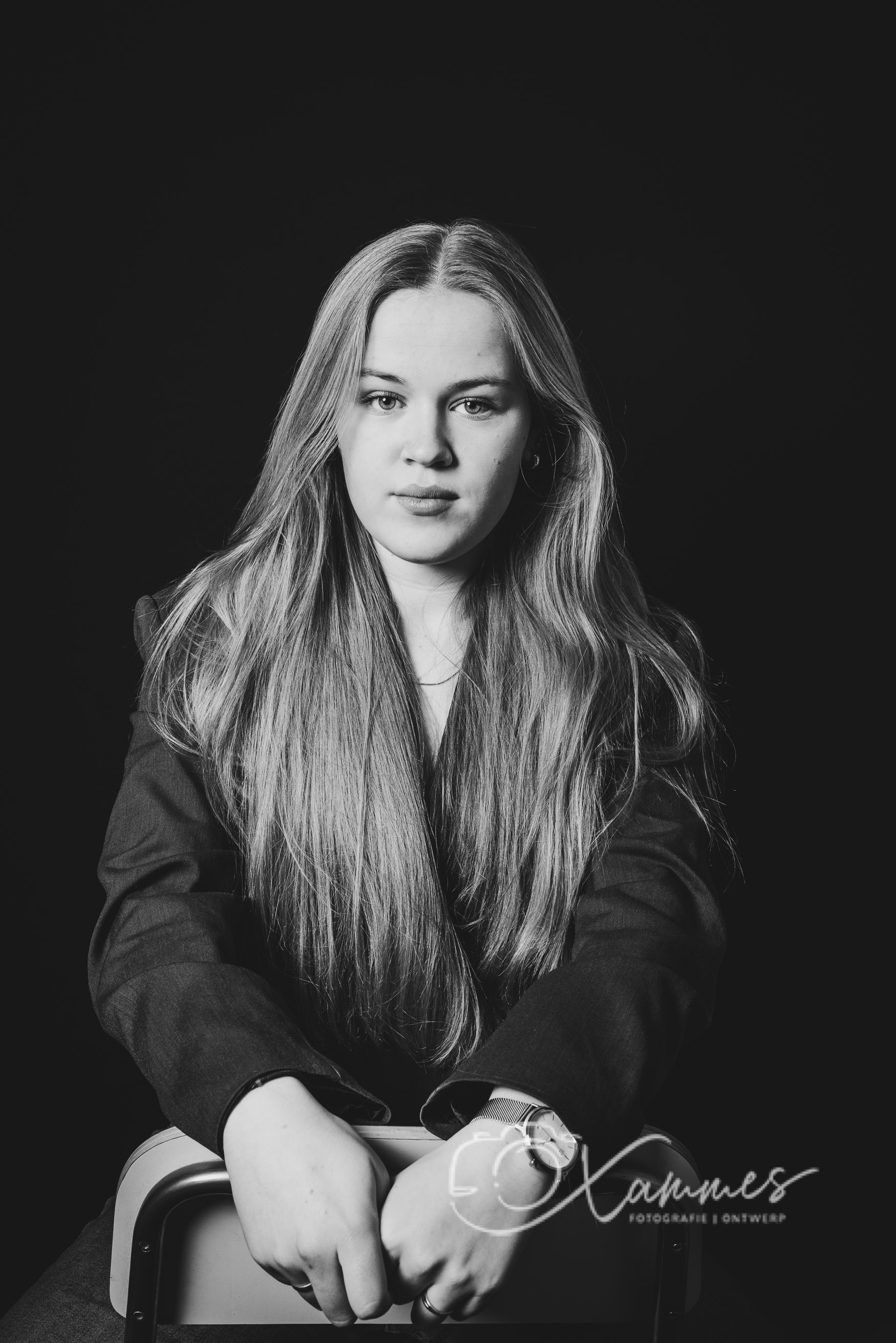 Pure portretfotografie in Haarlem met rustige achtergrond en zachte uitstraling