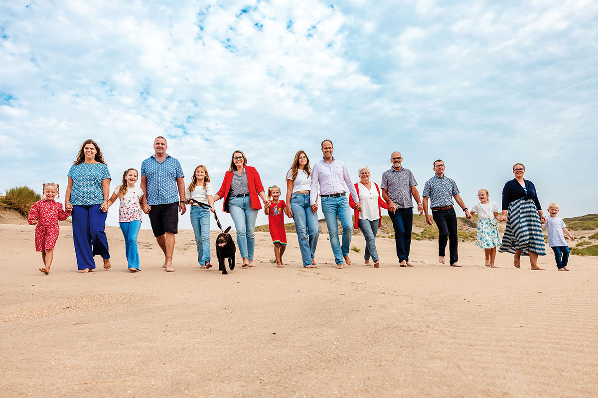 Spontane familie en groepsfotografie op het strand